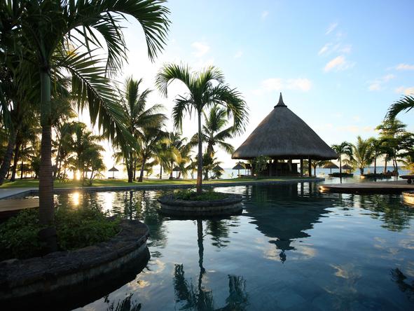LUX Le Morne - swimming pool and gazebo